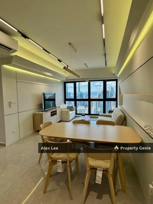 In TRX and KLCC Below Market Price Three bedrooms View to believe it