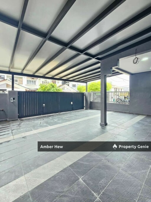 Desa Harmoni near Molek 15km to Jb Pelangi Viq