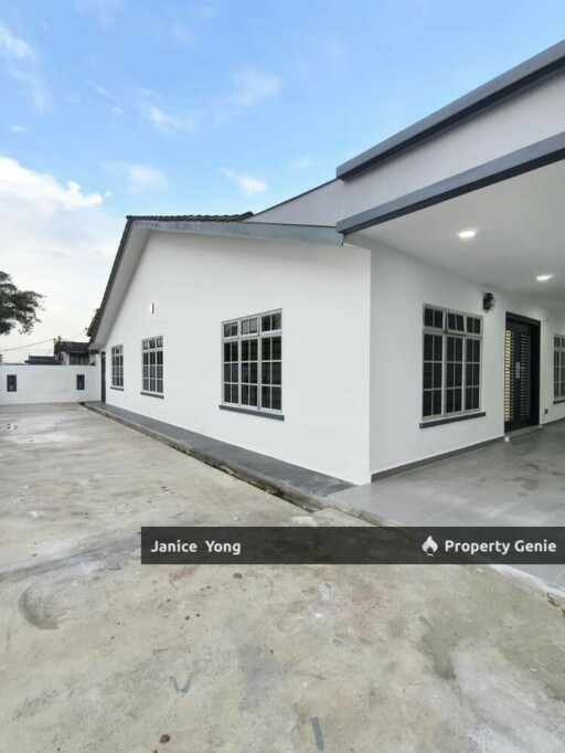 Taman Johor Jaya Jalan Anggerik 10