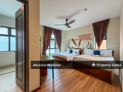 Renovated & Fully Furnished | 3 Storey Bungalow Kristal Court Seksyen 7, Shah Alam
