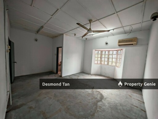 Taman Megah,Oakland,Seremban (Facing No House)
