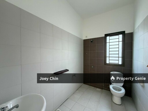 Adda Heights 2 Storey Cluster Corner Unit