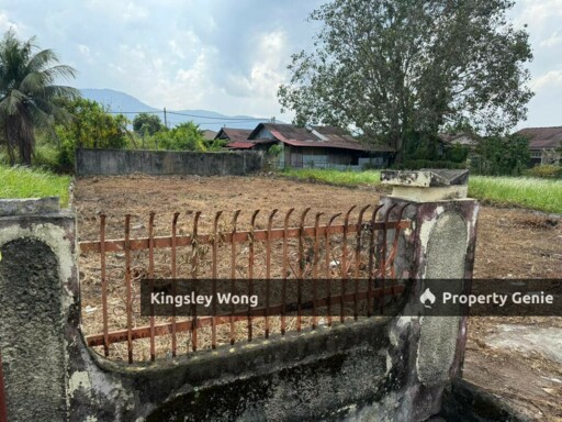 Menglembu Residential Land  45x90 Near School Menglembu Main Street