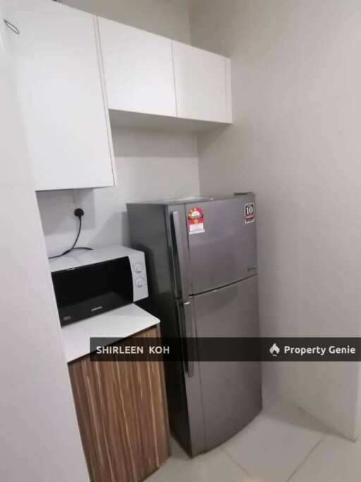 Room for Rent at Season Luxury Apartment @ Larkin