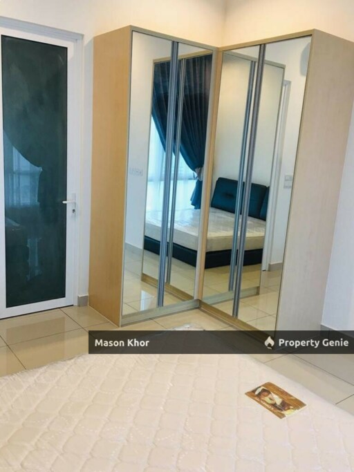 Southbay Plaza @Southbay City Service Residence Condo 1111sf 1CP Fully Renovated Batu Maung
