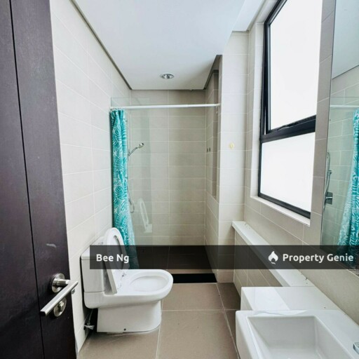 Avira Medini Iskandar @ 2 Storey Garden Terrace Corner Lot