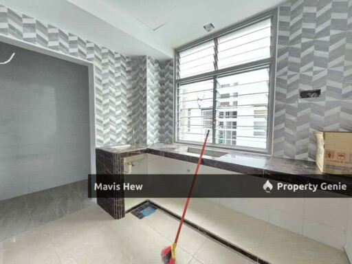 For Rent, Adda Height Townhouse, 1 Carpark, Partial Furnished