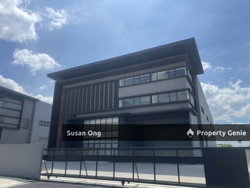 Rent-Elmina semi D factory corner-200amp