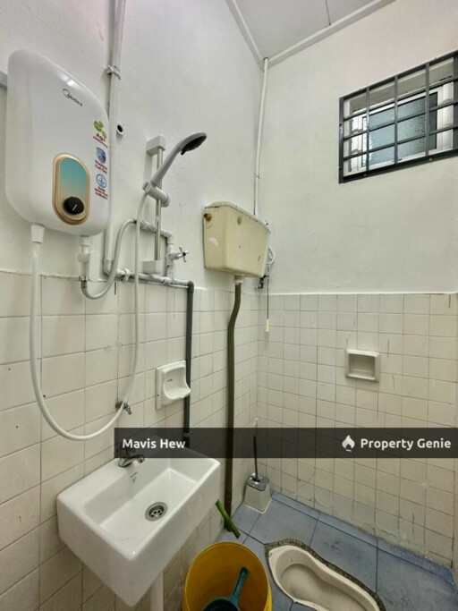 For Rent Jalan Molek 2/6 , Taman Molek, 1-Storey Terrace, G&G