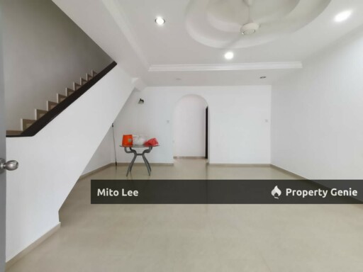 Setia Indah Double Storey House For Rent!!