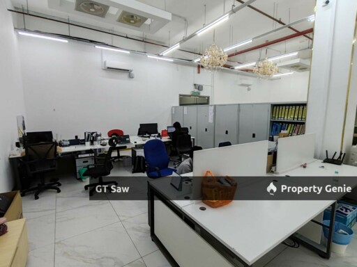 Wisma Trax