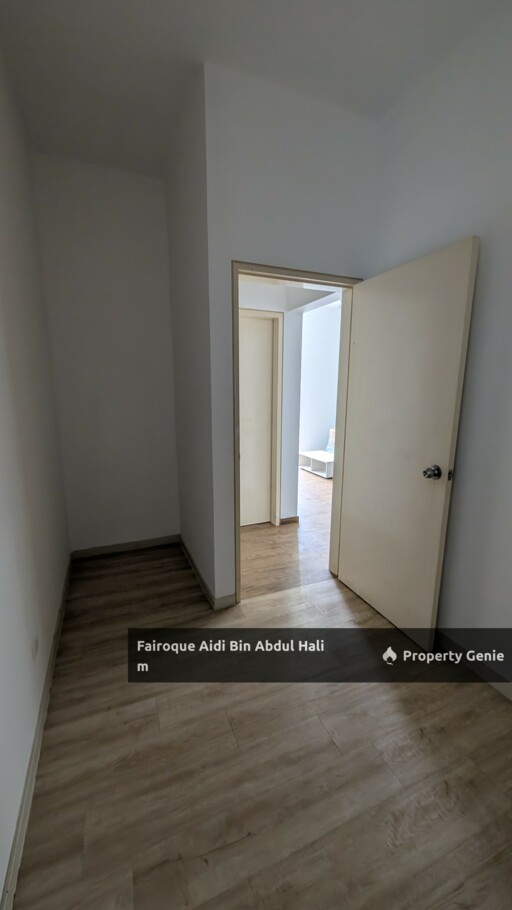 Lakefront Homes Cyberjaya Full Furnish