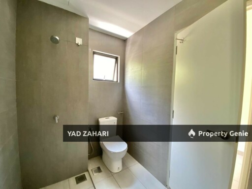 Nassim Heights, Ampang | 3-Storey Link 5 Bedrooms | RM1.2M - Strategic Location & Exclusive Private Road