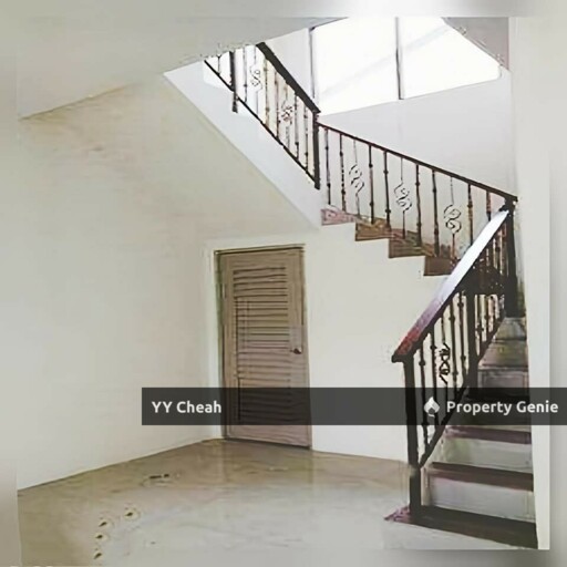 Ipoh Double Storey Unoccupied Bungalow For Sale 10k sq ft