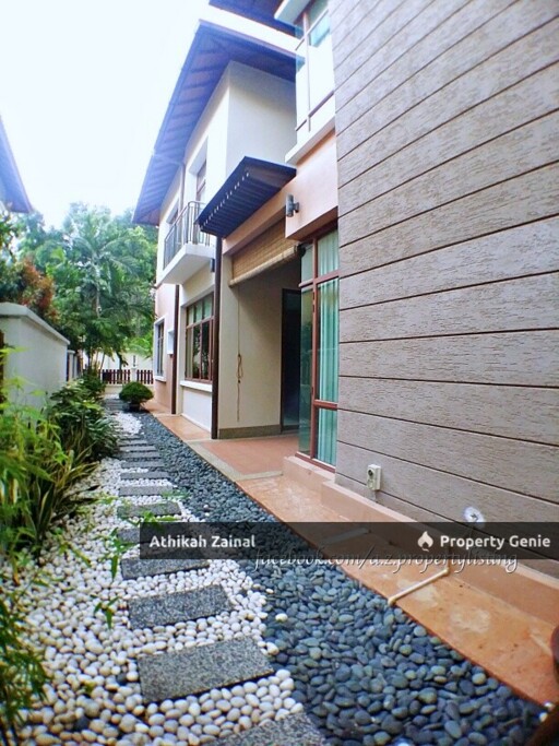 DUTA NUSANTARA, SRI HARTAMAS | 2 STOREY SEMID WITH 5 BEDROOMS IN A PRIME LOCATION