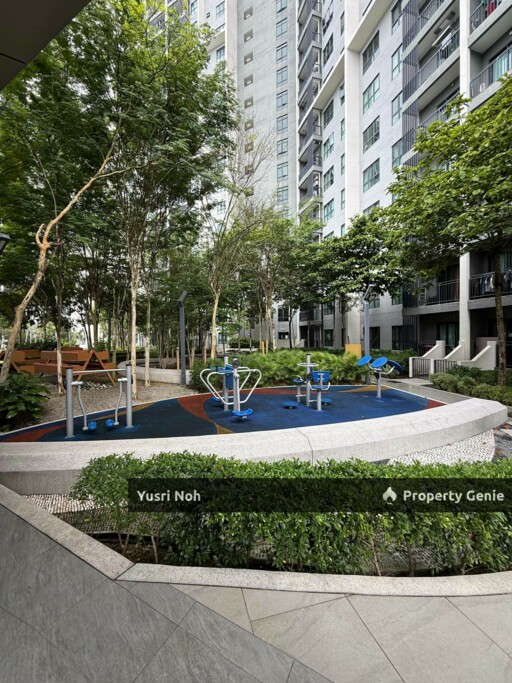M ADORA CONDOMINIUM