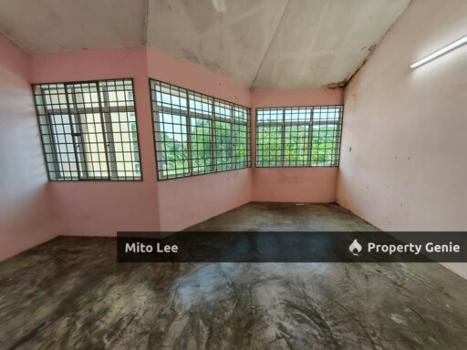 Taman Maryani Segamat Corner Lot for Sale!!