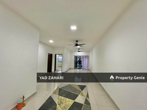 Residensi Zamrud, Kajang | RM330K - Corner Unit, Semi Furnished, Freehold and Facing Pool