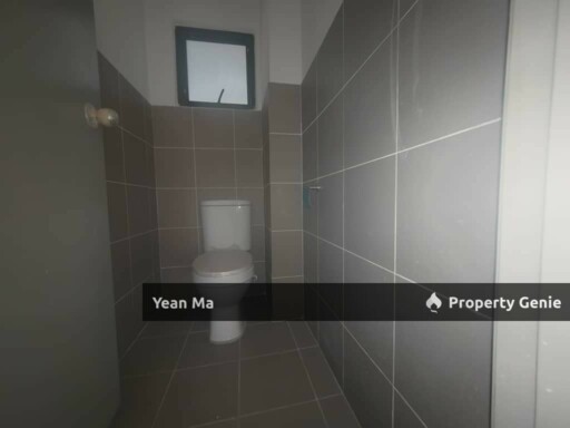 Avia Plus Shop Lot Bandar Country Homes Rawang For Rent