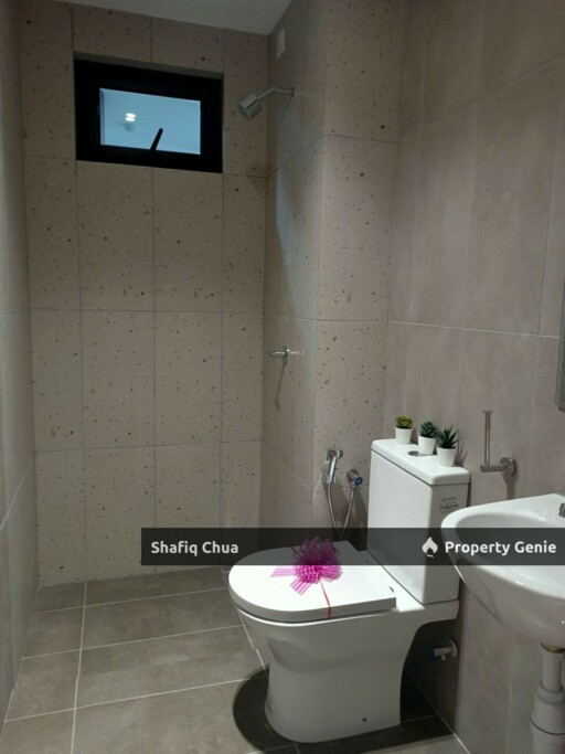 Low Density Brand New Service Residence in Bandar Tun Hussein Onn Cheras