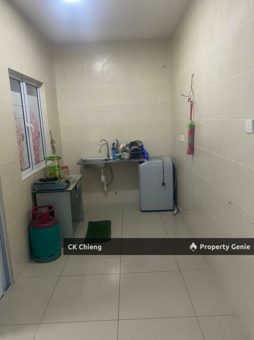 Koi Prima Rent, 3 Rooms Basic Unit, Taman Mas Puchong