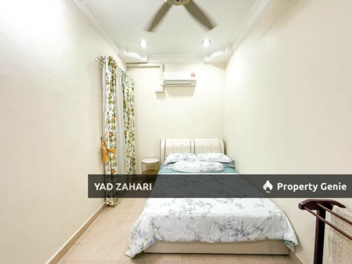 D'Kayangan, Seksyen 30, Shah Alam | 2.5 Storey Semi D Cluster 6 Bedrooms | RM1.39M - Fully Reno, Gated Guarded and Extended Front Side