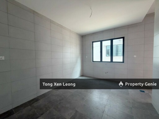 Freehold 4-Bedroom Terraced House In Krubong Destar