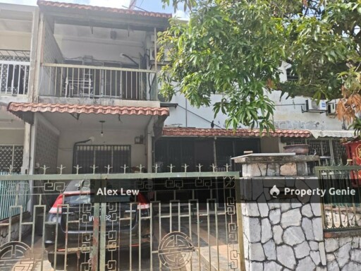 Freehold Two Storey Terrace House @ Jalan Genting Kelang Selling Cheap at Price RM800,000.
