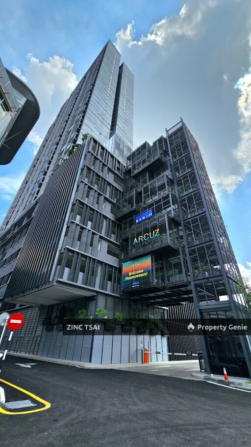 The Arcuz {Save RM 106,000} 5 mins Drive to LRT Lembah Subang & Paradigm Mall