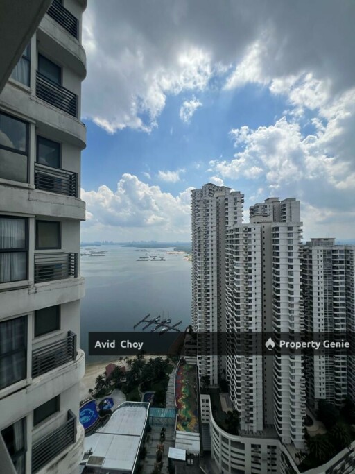 Central Park, 2 Bedrooms (Fully Furnished and Fully Renovated)