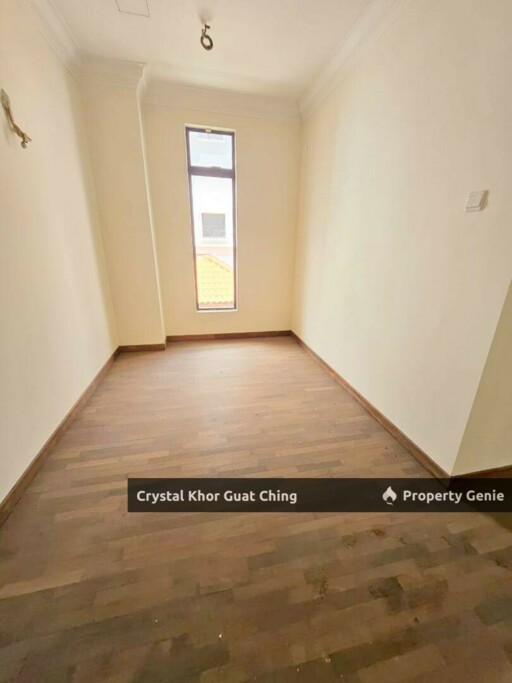 3 Storey Bungalow at D'Residence, Near Queensbay