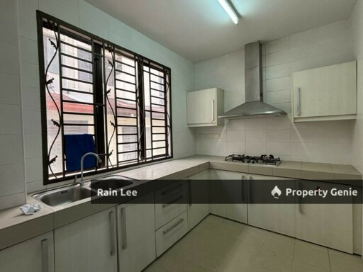Freehold / Fully Extended / 3 Storey Terrace for Sale / Intermediate Lot / Near Pavilion Bukit Jalil /24Hrs Security with Gated & Guarded