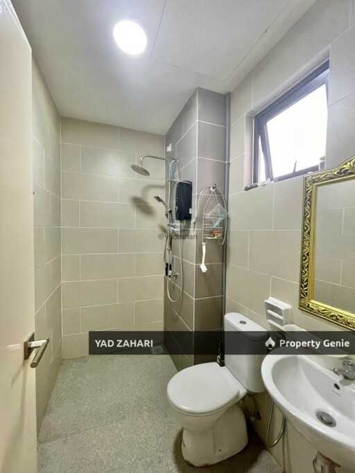 Crescent Park, Bukit Mahkota, Kajang | Townhouse 3+2 Rooms | RM640K - Fully Furnished, Renovated With Bigger Upper Unit