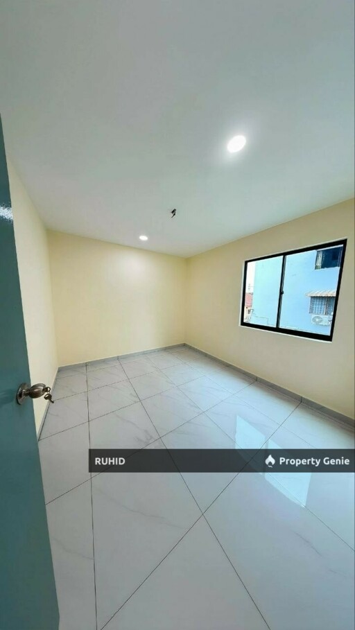 Freehold Non Bumi Flat Skudai | Taman Selesa Jaya