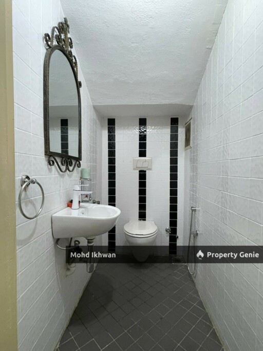 2 STOREY BUNGALOW JALAN AYER MOLEK TASIK TITIWANGSA