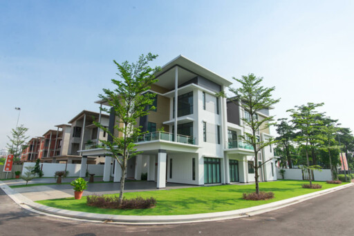 Semi-D in Indah Heights