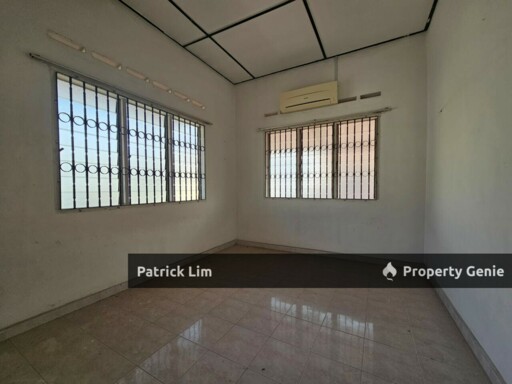 FREEHOLD Semi-D @ Bukit Beruang | 3,200 sqft | Only RM698K