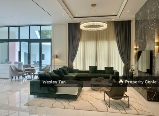 Luxury Designed 1.5 Storey Tiara Golf Corner Bungalow 8rooms Pond & Pool 24/7 Gated & Guarded