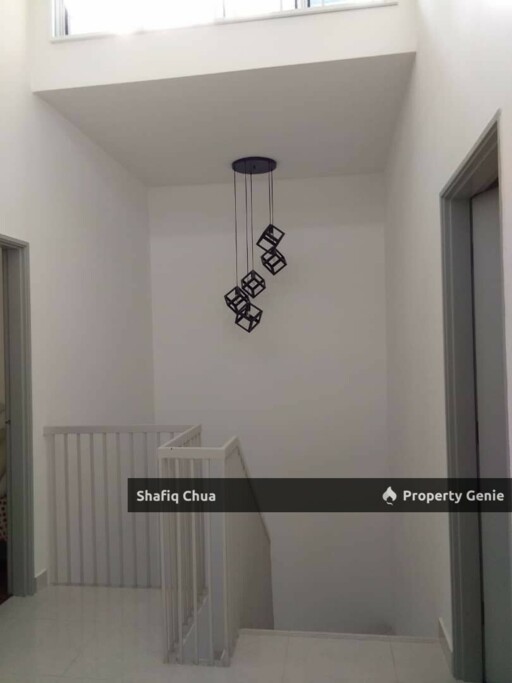 Fully Renovated & Extended 2 Storey Terrace Cherry Hillpark Puncak Alam