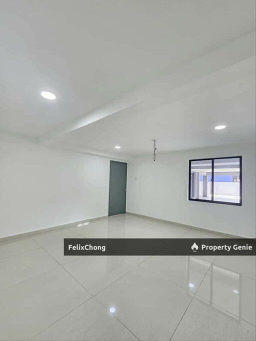 Johor Jaya 2 Sty Corner Lot,Jalan Seroja,Johor Bahru,Renovated