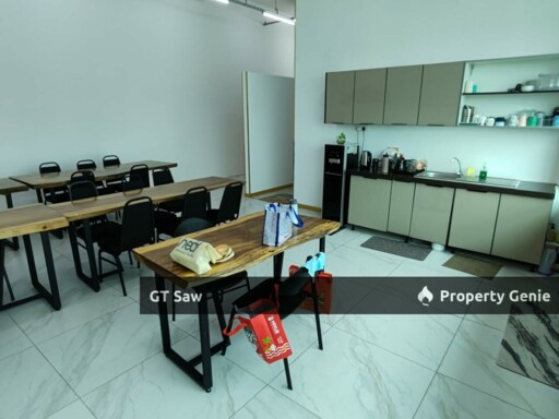 Wisma Trax
