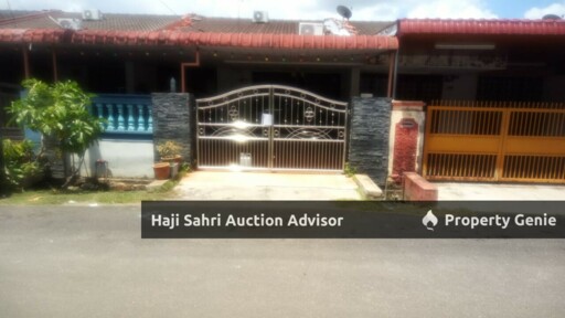 sebuah rumah  teres  setingkat  .Hartanah ini   terletak di alamat  No.11-D Taman Aman, 08000, Kedah