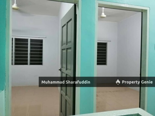 DOUBLE STOREY CORNERLOT TERRACE BATU HITAM BESERAH,KUANTAN.