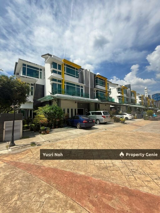 End Lot 3 Storey Semi-D, Laman Damaisari, Bukit Segambut