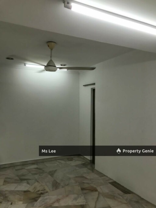 End Lot 2 Storey Town House (1St Floor unit)-Taman Sri Sentosa @ Klang-Ready 31/10