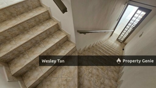 1.5 Corner Townhouse Cheng Freehold 3rooms Extra Parking No Face House
