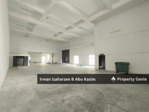 For Rent 2.5 storey Semi-D Factory/Warehouse