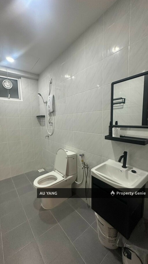 THE ZEN CONDOMINIUM FULLY FURNISHED 850sf 1CP GELUGOR