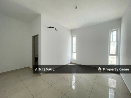 [100K BELOW MARKET] SEMI-D 2STOREY MAHKOTA HEIGHT (P2) KOTASAS, KUANTAN