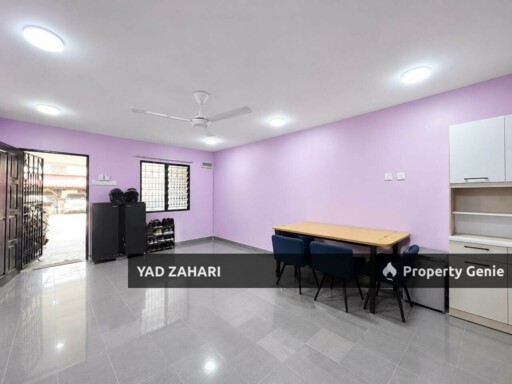 Seksyen 17, Shah Alam | 2-Storey Terrace 3 Bedrooms | RM420K - Cheapest, Fully Reno & Near Surau